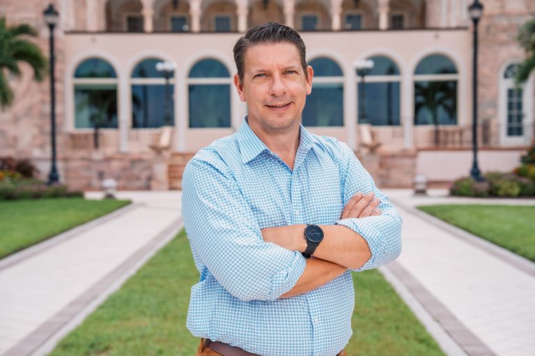 Robert L. Zamsky Headshot