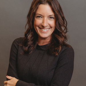 Headshot of Deja Rowe