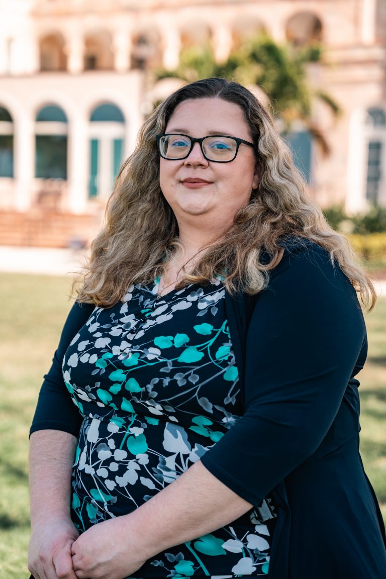 Lizsandra Ramirez Headshot