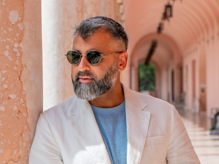 Headshot of Nasser Hussain