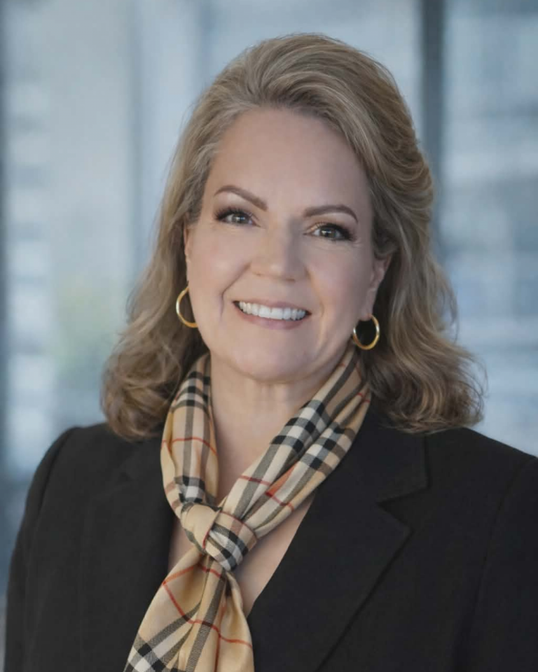 Headshot of Veronica Miller