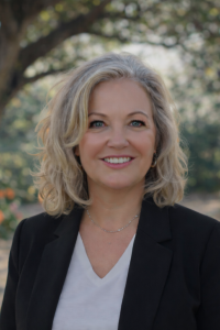 Lisa Buck's Headshot